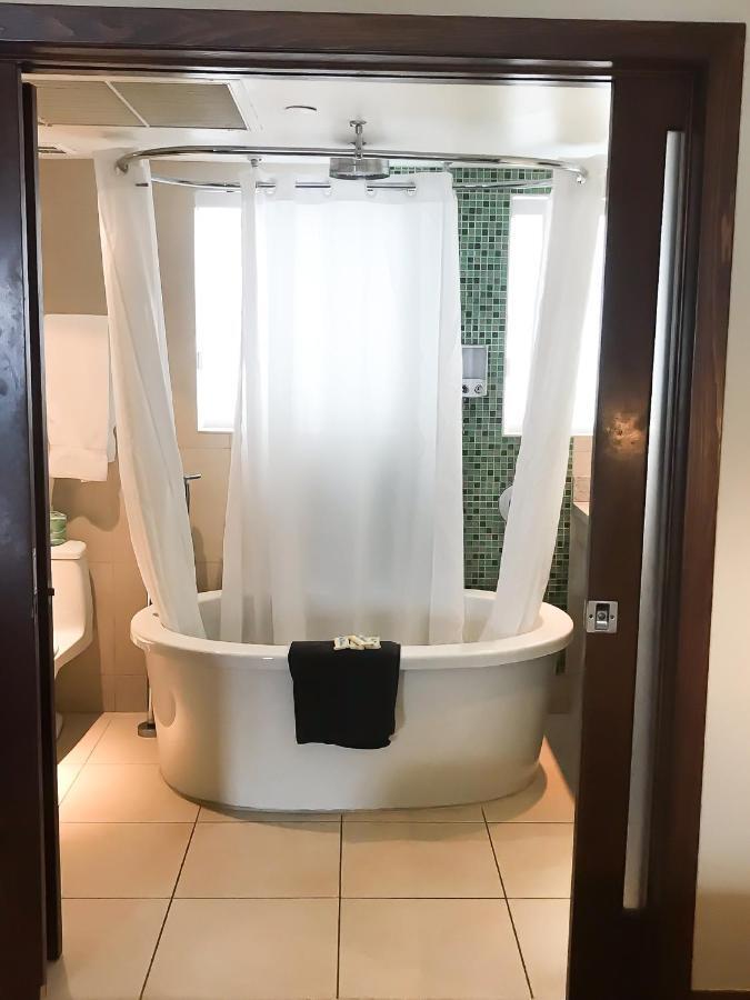 Ocean Drive Studio Beach Front ميامي بيتش المظهر الخارجي الصورة